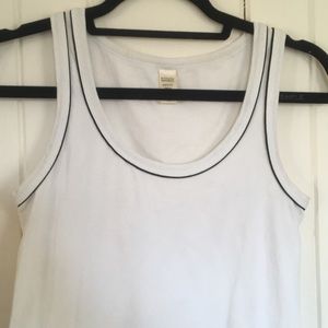 Stretch white Banana Republic tank